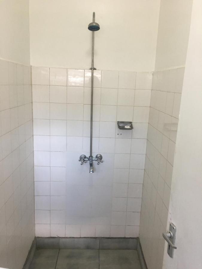 Hotel Hippo Buck ホマ・ベイ エクステリア 写真